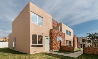 Casa en Venta con alberca al sur de Cuernavaca en Xochitepec Morelos