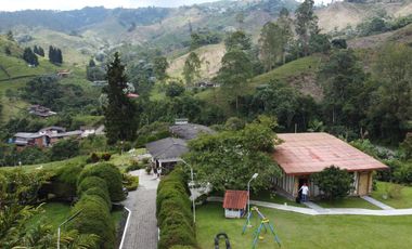 EN VENTA HOSPEDAJE CON RESTAURANTE EN LA VIA TERMALES ARBELAEZ