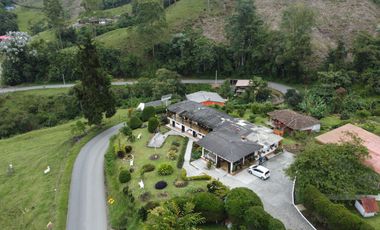 EN VENTA HOSPEDAJE CON RESTAURANTE EN LA VIA TERMALES ARBELAEZ