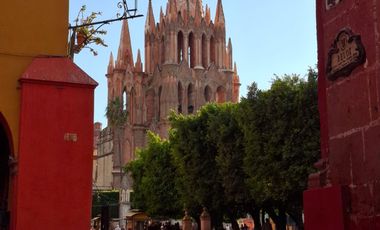 Local Comercial en Calle Relox, Centro, San Miguel de Allende.