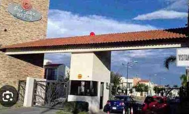 *CASA EN VENTA EN PRIVADA EN FRACC PUENTE DEL SOL*
