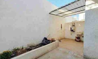 *CASA EN VENTA EN PRIVADA EN FRACC PUENTE DEL SOL*