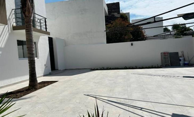 SE VENDE CASA, GRAN JARDIN, JARDIN AGAVES 412, LEON GUANAJUATO. ZONA NORTE