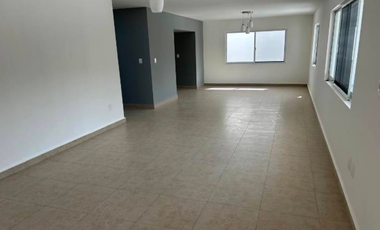 SE VENDE CASA, GRAN JARDIN, JARDIN AGAVES 412, LEON GUANAJUATO. ZONA NORTE