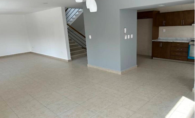 SE VENDE CASA, GRAN JARDIN, JARDIN AGAVES 412, LEON GUANAJUATO. ZONA NORTE