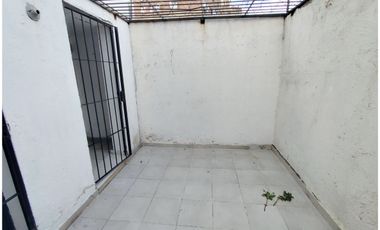 ALQUILA: Dpto 1 Dormitorio con Patio / B° GUEMES