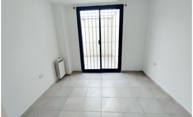 ALQUILA: Dpto 1 Dormitorio con Patio / B° GUEMES