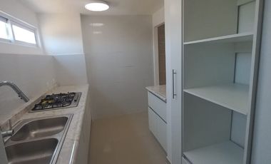 Casa en Renta Paseos del Bosque Corregidora, 3 habitaciones c/u con baño Sala de TV, Estudio o habitación planta baja.