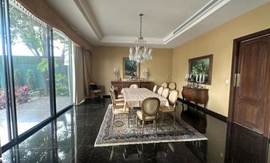 En venta linda casa ubicada en la Urb. Laguna Dorada