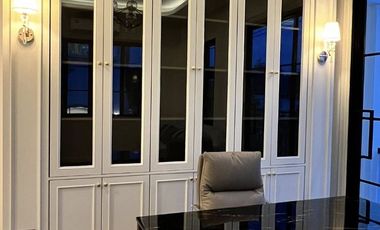 A luxury pool villa fully furnished with smart home system, prime location for sale in Rung Aroon
