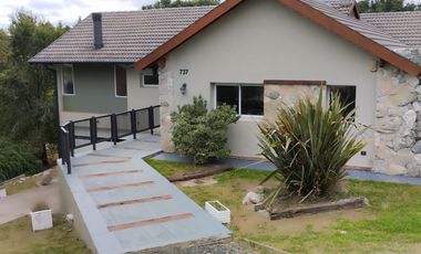 Casa En Las Sierras De Cordoba, Inmejorable Calidad De Construcción Y Distribucion De Ambientes