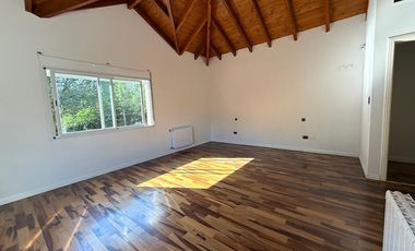 Casa En Las Sierras De Cordoba, Inmejorable Calidad De Construcción Y Distribucion De Ambientes