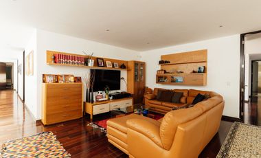 ELEGANTE CASA EN CAMPESTRE DEL BOSQUE CON 4 RECÁMARAS Y AMPLIO JARDÍN