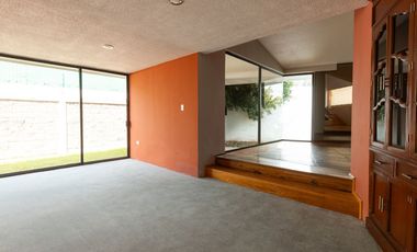 CASA DE 3 RECÁMARAS CON JARDÍN EN CIPRESES DE ZAVALETA, PUEBLA