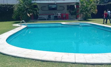 VENTA DE HOTEL EN COCOYOC , CON LOCALES RENTADOS