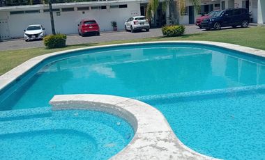 VENTA DE HOTEL EN COCOYOC , CON LOCALES RENTADOS