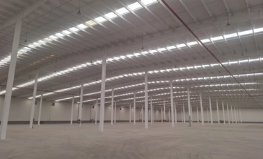 Nave industrial en renta dentro de parque Zona El Salto