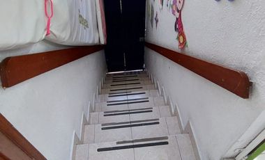 VENDO PROPIEDADA PARA NEGOCIO CON LOCALES COMERCIALES