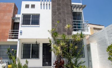 Impecable Casa en Venta – Lista para Habitar