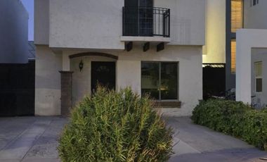 RENTA DE CASA EN VEREDAS DEL SOL