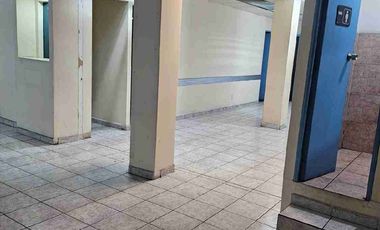 Amplio local comercial ideal para consultorios u oficinas