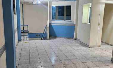 Amplio local comercial ideal para consultorios u oficinas