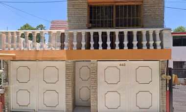 Casa en Venta. Valle Dorado, Tlalnepantla de Baz, EDOMEX. Remate Hipotecario.