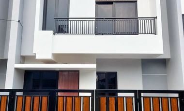 [JALAN 2 MOBIL] Rumah Jl. Wibawa Mukti-2 Jatiasih, Baru, SIAP HUNI, Kota Bekasi (ARR138) Jual Dijual