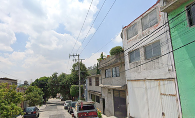 Casa en calle Aconcagua, Lomas de Occipaco, Naucalpan, EDOMEX.