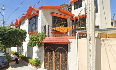 Casa en Venta. Izcalli del Valle, Buenavista, EDOMEX. Remate Hipotecario.
