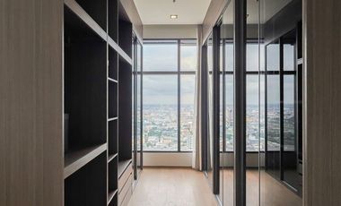 Condo at Ratchathewi for sale