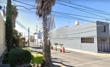 Casa en Venta. Santa Margarita 1ra Sección, Zapopan, Jalisco. Remate Hipotecario.