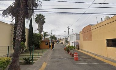 Casa en Venta. Santa Margarita 1ra Sección, Zapopan, Jalisco. Remate Hipotecario.
