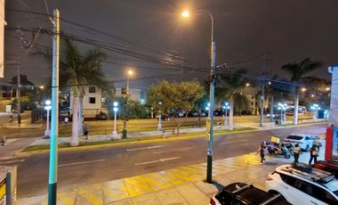 VENTA OFICINA 2DO PISO 35M2 LOS CEDROS CHORRILLOS - $45,000