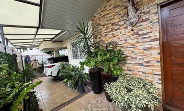 FOR SALE: TAGAYTAY HOUSE & LOT