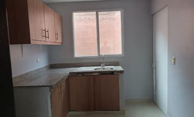Alquiler de casa en Urbanización La Perla, 4 dormitorios.