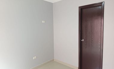 Alquiler de casa en Urbanización La Perla, 4 dormitorios.