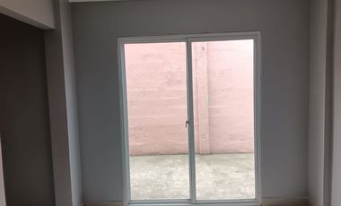 Alquiler de casa en Urbanización La Perla, 4 dormitorios.