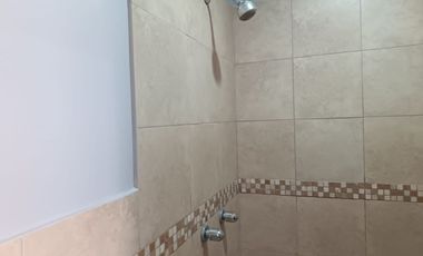 Alquiler de casa en Urbanización La Perla, 4 dormitorios.