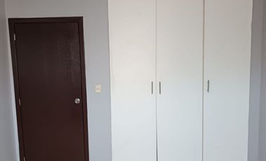 Alquiler de casa en Urbanización La Perla, 4 dormitorios.