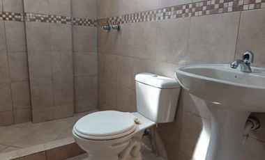 Alquiler de casa en Urbanización La Perla, 4 dormitorios.