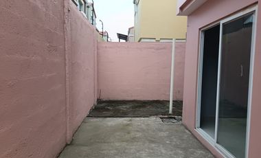 Alquiler de casa en Urbanización La Perla, 4 dormitorios.