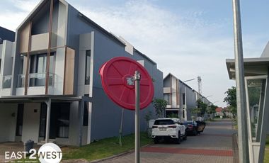 Disewakan Rumah Cluster Yuthica BSD City Tangerang Selatan Bagus Cantik Siap Huni Lokasi Nyaman Strategis