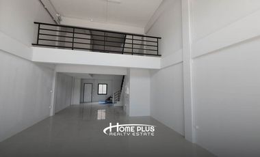 ทาวน์โฮม 3 ชั้นครึ่ง ถนนลำลูกกาคลอง3 ใกล้โรงพยาบาลสินแพทย์