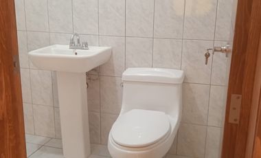 CASA EN VENTA CON LOCAL COMERCIAL EN CENTRO HISTORICO DE ZACATECAS