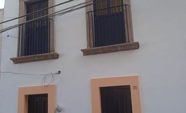 CASA EN VENTA CON LOCAL COMERCIAL EN CENTRO HISTORICO DE ZACATECAS