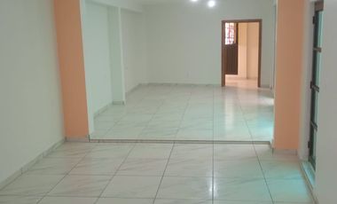 CASA EN VENTA CON LOCAL COMERCIAL EN CENTRO HISTORICO DE ZACATECAS