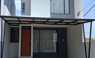 Rumah Nrml Ciwaruga Cigugur Girang, Baru, 2 LANTAI di Sayap Geger Kalong, Bandung Utara, Jual Dijual