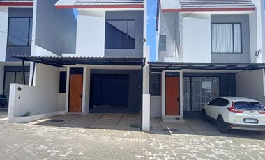 Rumah Nrml Ciwaruga Cigugur Girang, Baru, 2 LANTAI di Sayap Geger Kalong, Bandung Utara, Jual Dijual