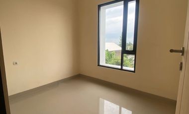 Rumah Nrml Ciwaruga Cigugur Girang, Baru, 2 LANTAI di Sayap Geger Kalong, Bandung Utara, Jual Dijual